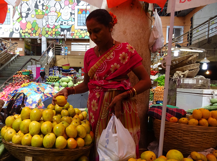 markets filled with fresh mango produce